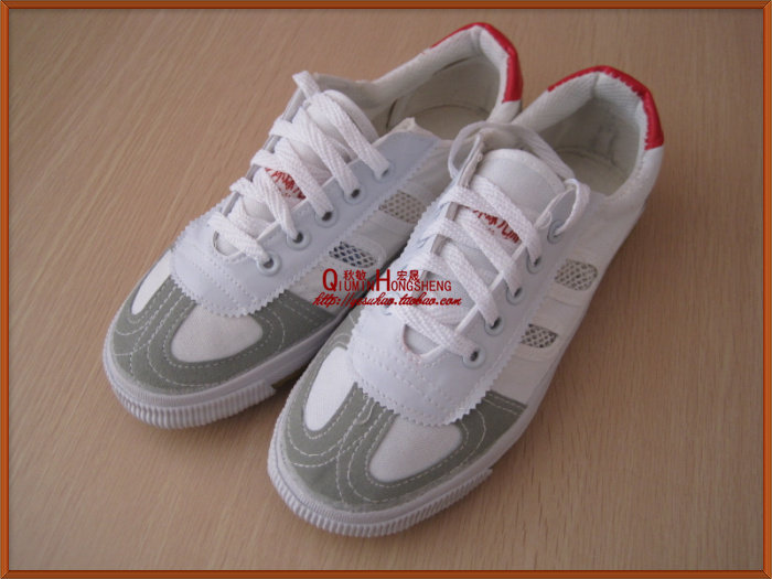 環球九洲排球鞋帆布鞋系帶足球鞋 跑步白球鞋訓練鞋男女鞋網球鞋在類目 運動鞋new, 跑步鞋中 - 來自Buy2taobao.com提供專業的淘寶代購服務