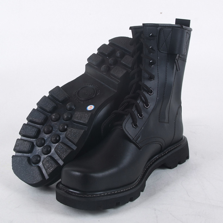 Boots militaires en cuir - porter - Ref 1400838 Image 1
