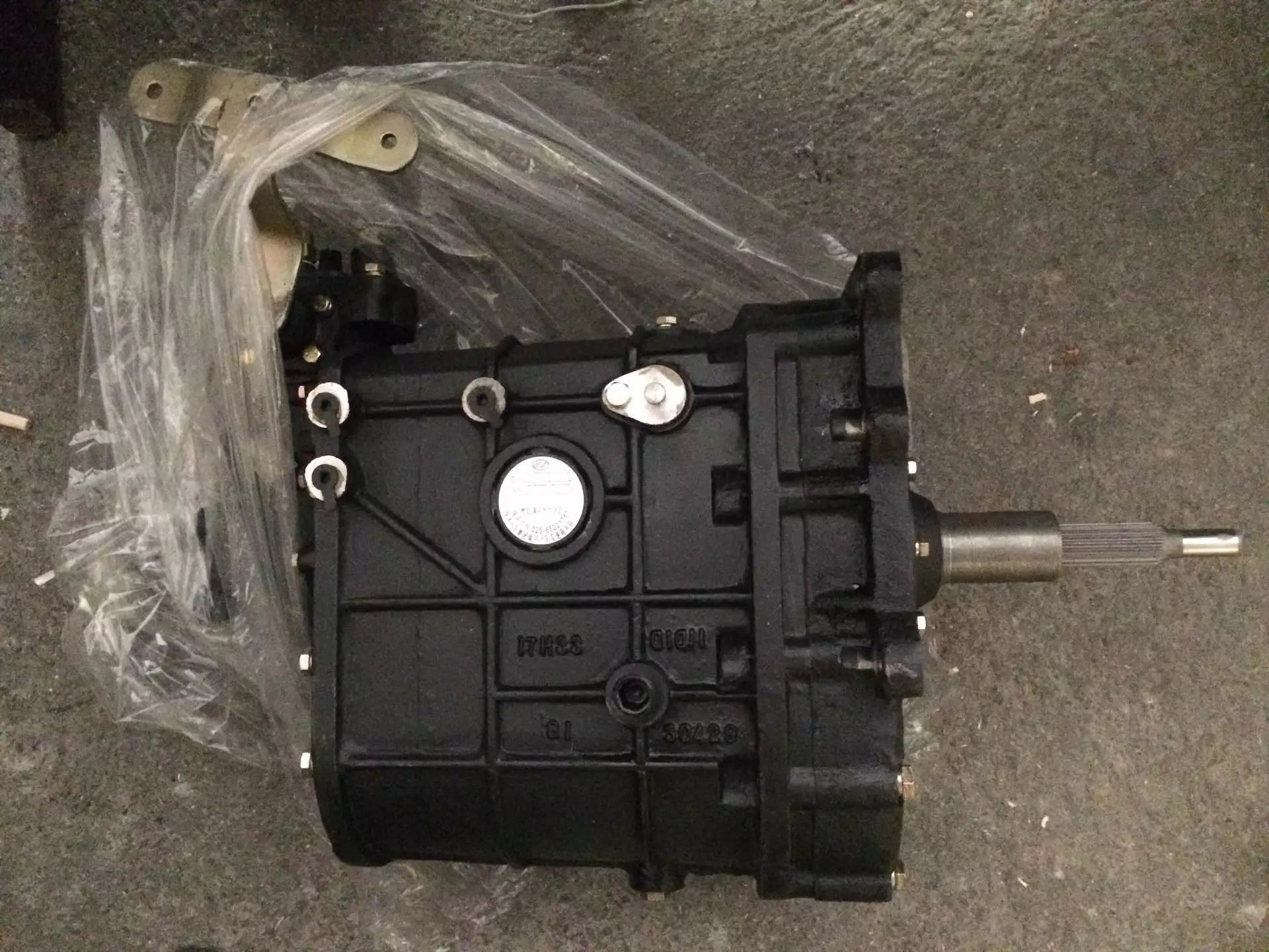 南京跃进依维柯货车17H33变速箱总成N600170952安野YUEJIN全新