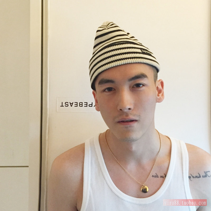 时尚韩版简约潮男钛钢情侣吊坠男女项链个性潮人配饰日韩学生饰品