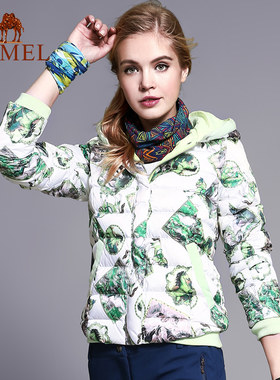 【非卖品】骆驼女装外套甜美短款印花修身连帽时尚休闲羽绒服