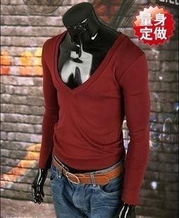 紧身长袖低胸纯色鸡心领打底衫