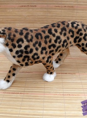 仿真办公室现在简约风豹子工艺品