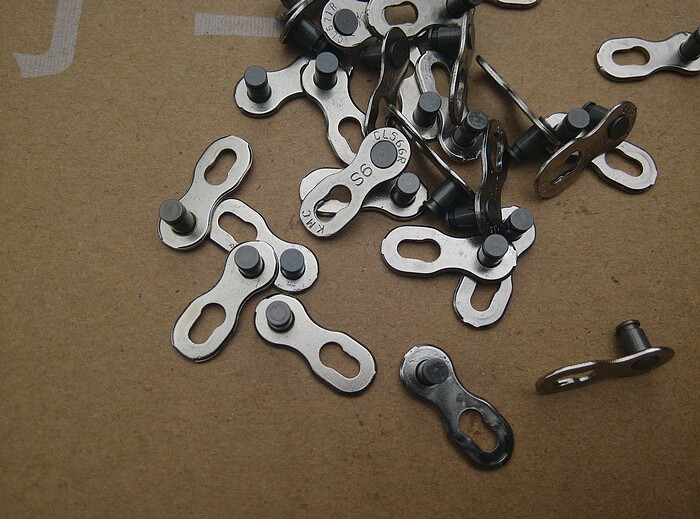 Chaîne de vélo - Ref 2368394 Image 1