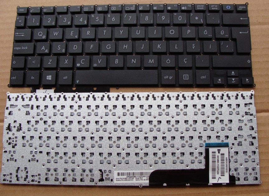 本款键盘为全新原装正品，支持专卖店验货。 图片是拍实物图的.