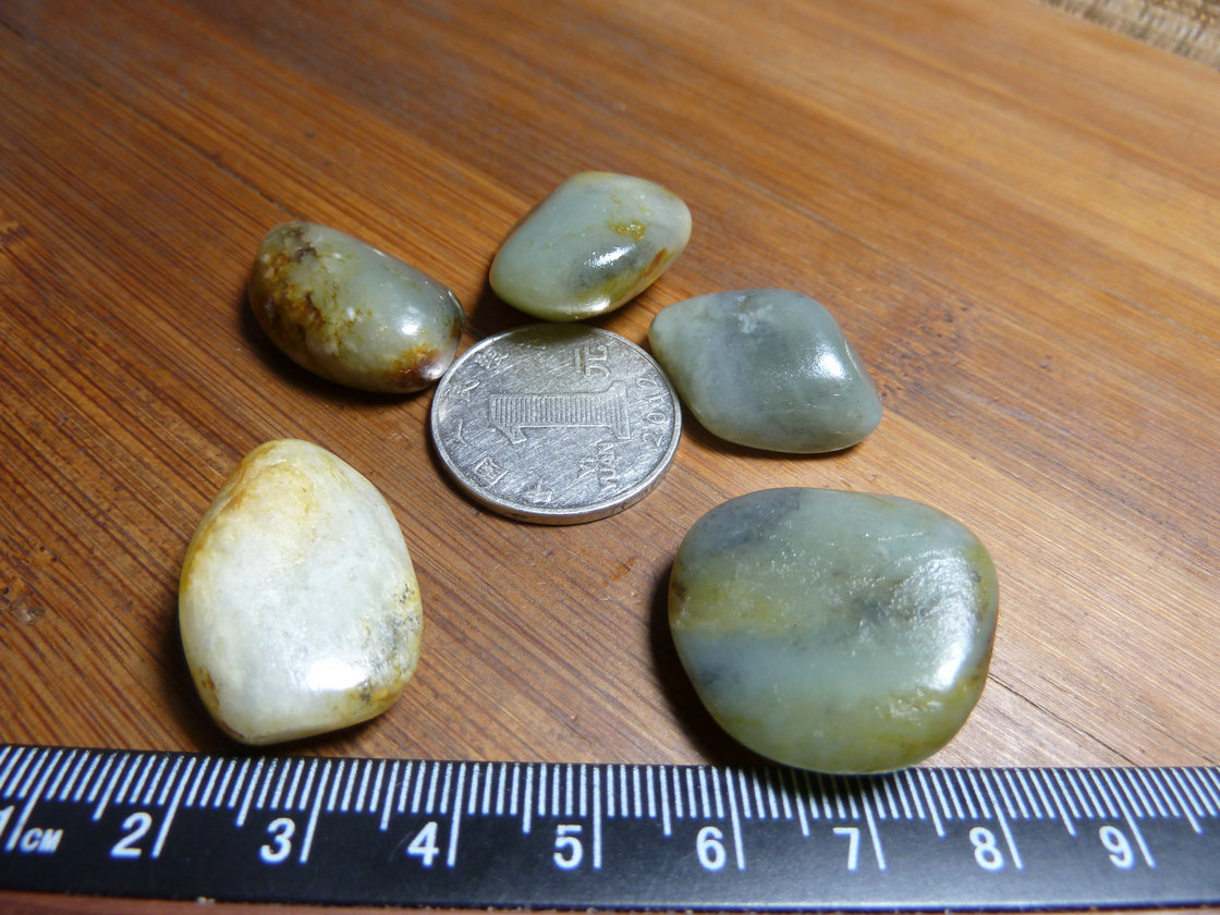 20921新疆和田玉龙喀什河青花玉籽料原石 5颗 2.5cm左右