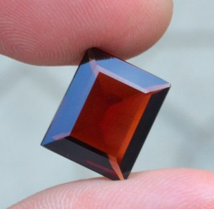 天然石榴石裸石戒面一月生辰石大颗粒东北双鸭山男士净度好 包邮