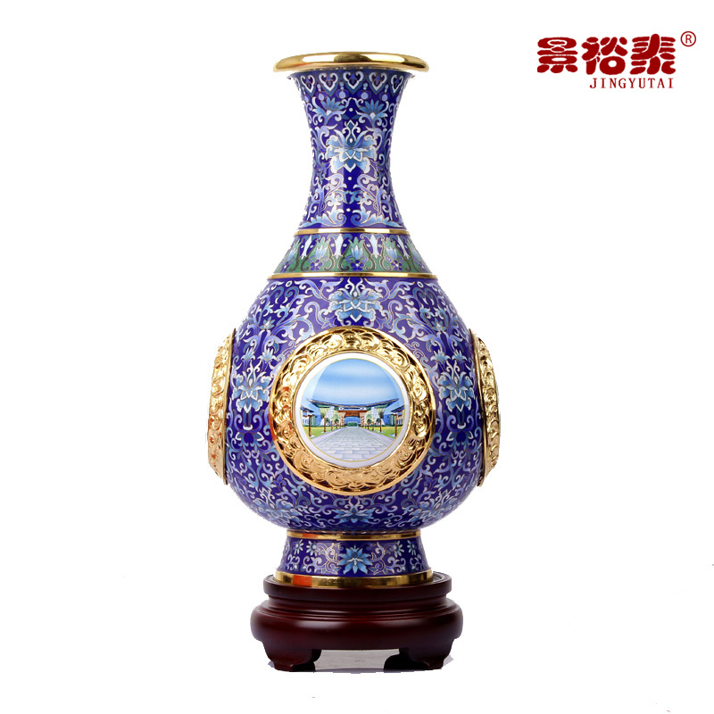 客厅景裕泰铜手工艺品