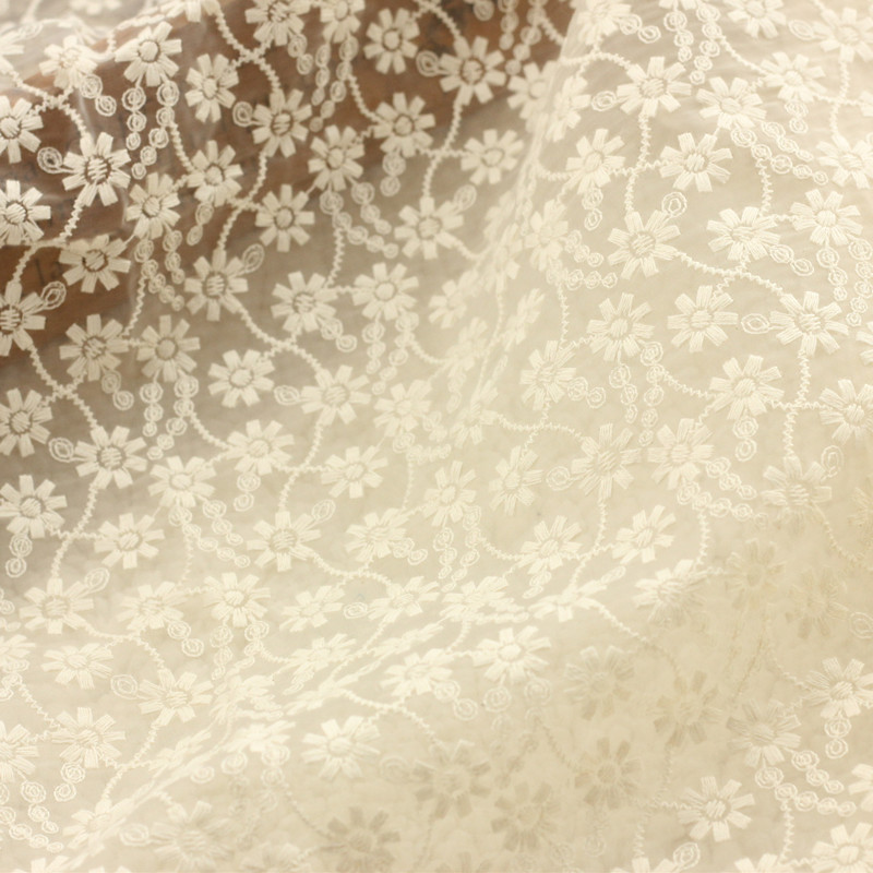 小碎花绣花蕾丝绣花布料 欧根纱绣花面料 礼服连衣裙时装面料 半
