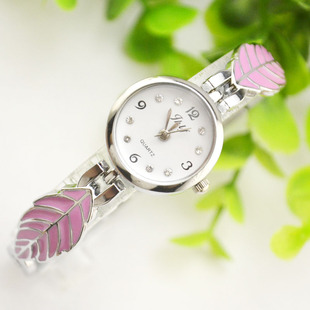 新款时尚树叶手链女士时装表 石英礼品手表欧美款式韩版手表