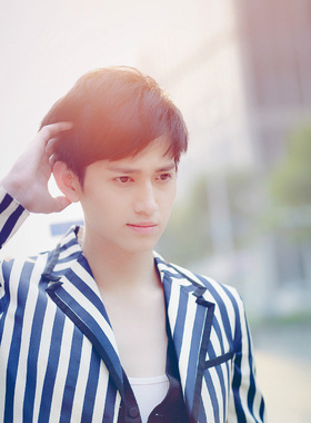 明星海报海报定做马可海报制作影视明星客厅房间装饰画挂画N4407A