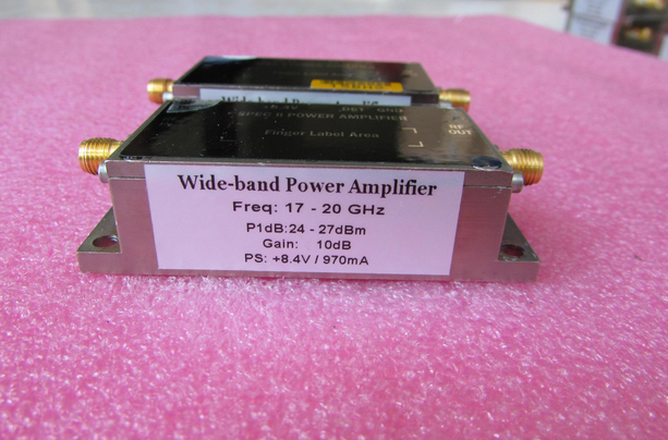美国进口 17-20GHz 24-27dBm SMA 射频微波中功率放大器 质量包好，包能用 可提供详细测试图 工作频率：17-20GHz 增益: Typ 10dB 输出功率: 24-27dBm 工作电压：+8.4V / 电流大约：970mA 左右 功能，1：检波输出; 2：输出内置