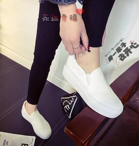 2023春秋季白色一脚蹬懒人鞋厚底板鞋学生平底布鞋休闲帆布鞋女鞋