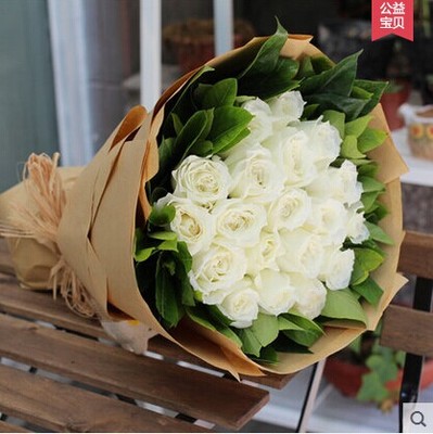 24朵白玫瑰昆明鲜花速递