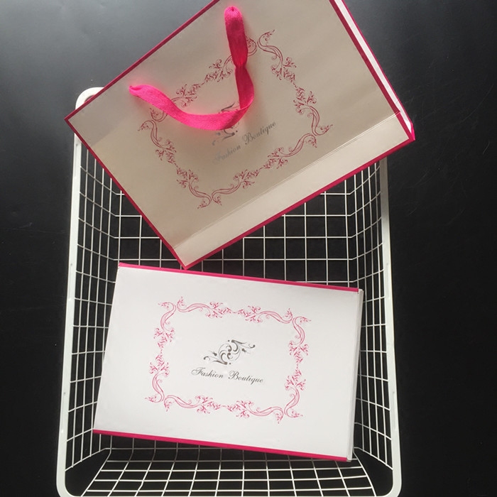 Coffret cadeau pour nouveau-né - Ref 1958244 Image 1