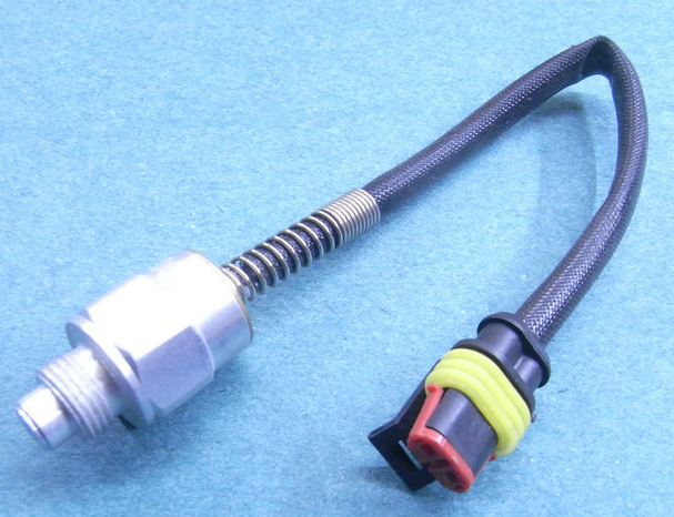 五十铃庆铃皮卡 宝典 宝威 高压油泵转速传感器 转速传感器