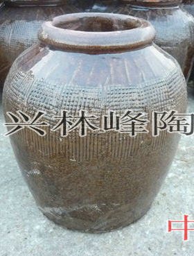 宜兴陶器土陶粗陶泡菜坛子中