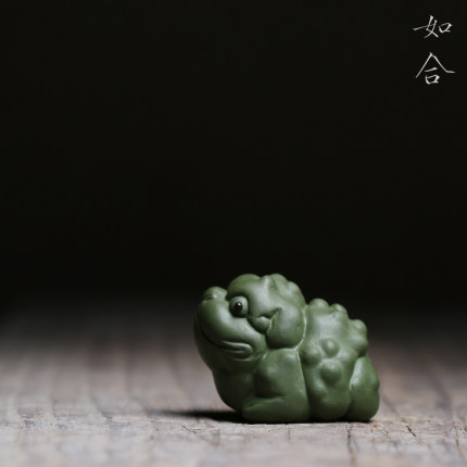 沐合 宜兴紫砂绿泥三脚小金蟾蟾宝宝绿色小巧茶宠茶玩摆件角迷你
