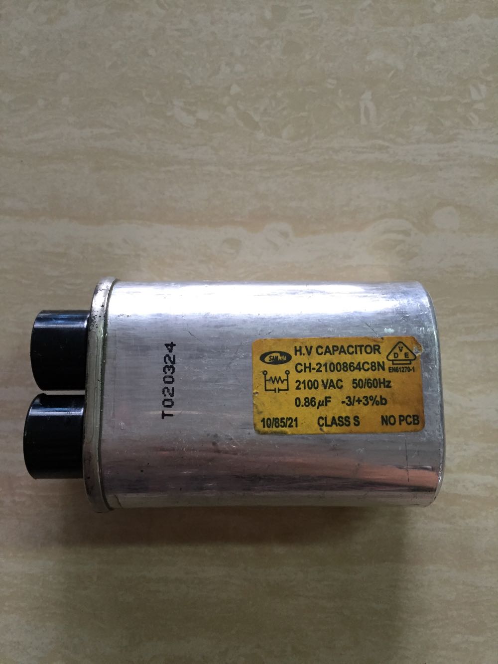 本店铺还有全新的2100V1.05uF 0.8uF 0.77uF 0.95uF 1.1uF 0.76uF 1uF 0.91uF微波炉高压电容器，已经全部上架，欢迎前来咨询挑选！