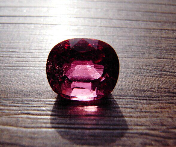 【寂寞五岁】宝石切面 美艳红碧玺戒面裸石4.05ct