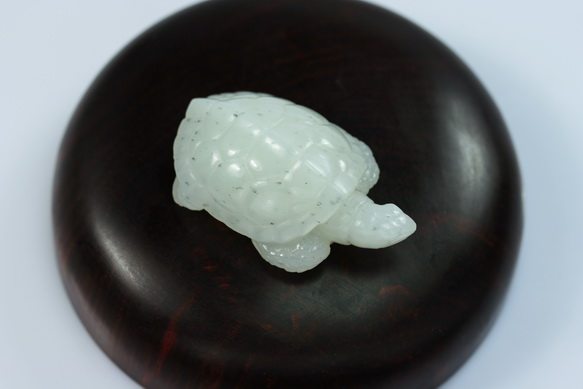 保真和田玉一级白 精工点墨籽料 乌龟 支持鉴定