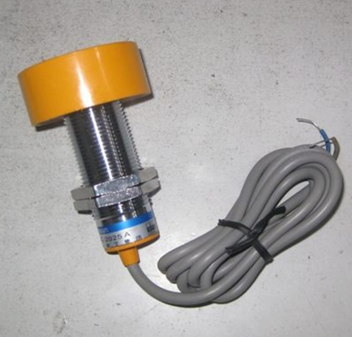 沪工电感式接近开关 SC-3025A NPN三线直流常开 25mm