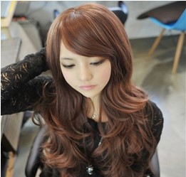 斜刘海非主流风长卷发