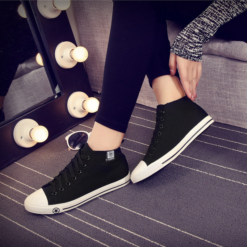 baskets homme pour printemps - Ref 964396 Image 1