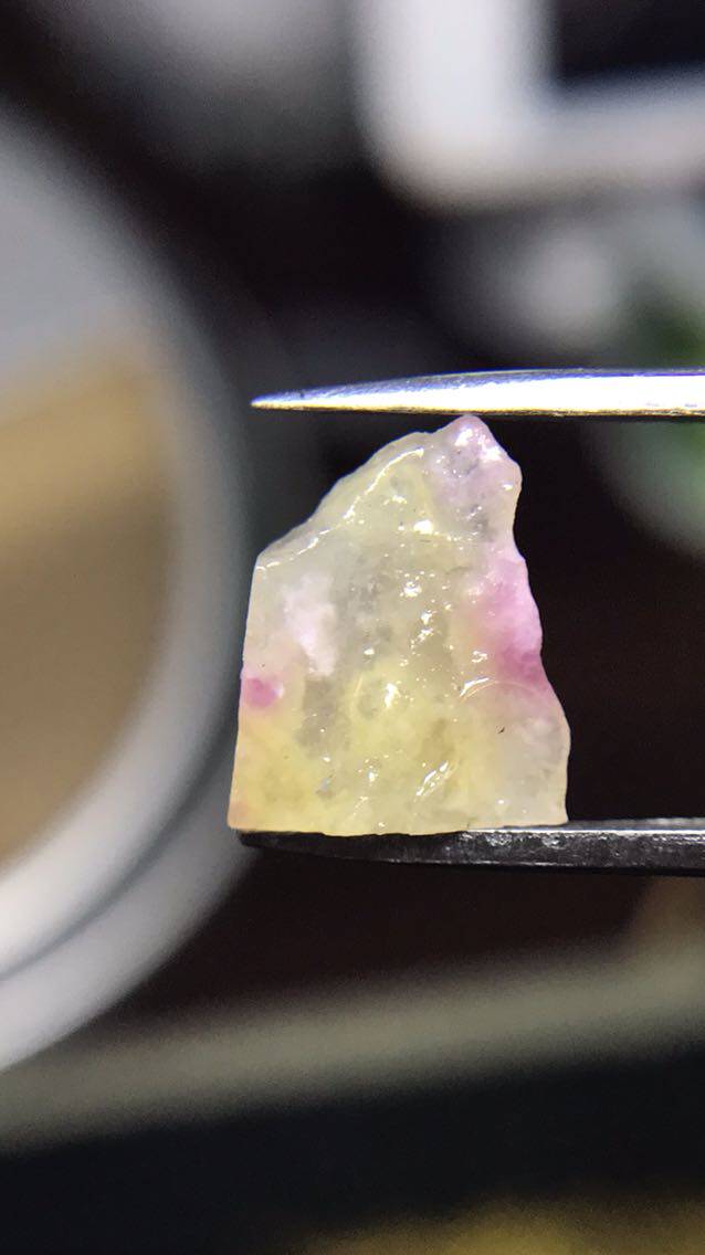 醒走 天然舒俱来果冻樱花黄绿色舒俱徕苏纪石原石原料裸石戒面