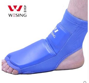 脚套散打护脚背皮面跆拳道脚套拳击散打护脚背九日山护具