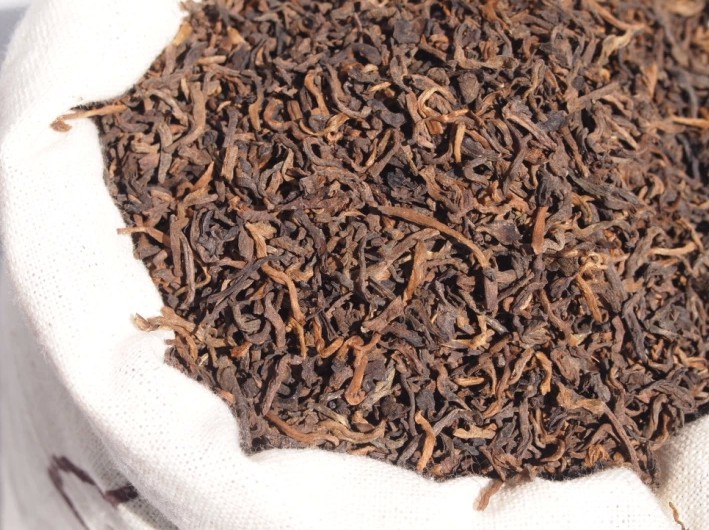 云南普洱茶 熟茶 散茶 勐海 金针白莲 熟散茶 宫廷 250克