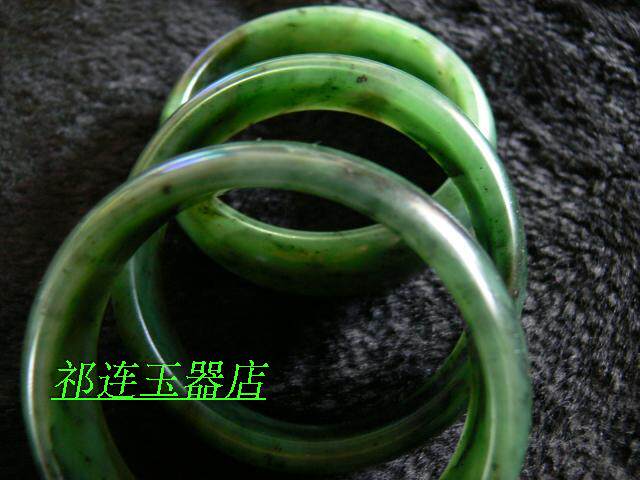 天然和田碧玉手镯 玉镯 俄碧玉手镯 碧玉镯 菠菜绿碧玉手镯