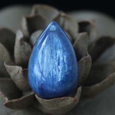 千蕊 天然蓝晶石吊坠 蓝晶石项链 裸石项坠挂件 辉光效应 实物