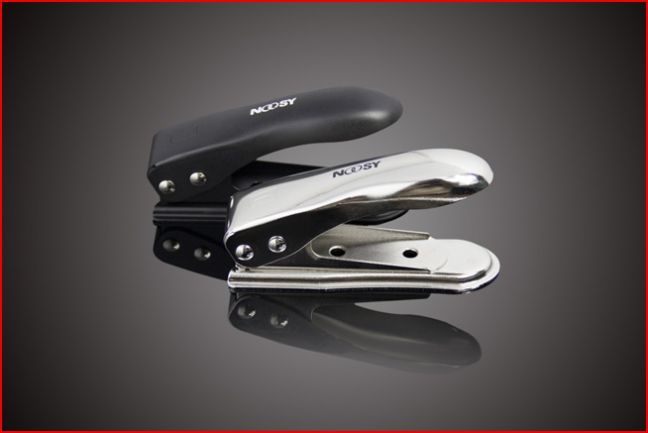 Pince pour cartes SIM - Ref 305844 Image 1