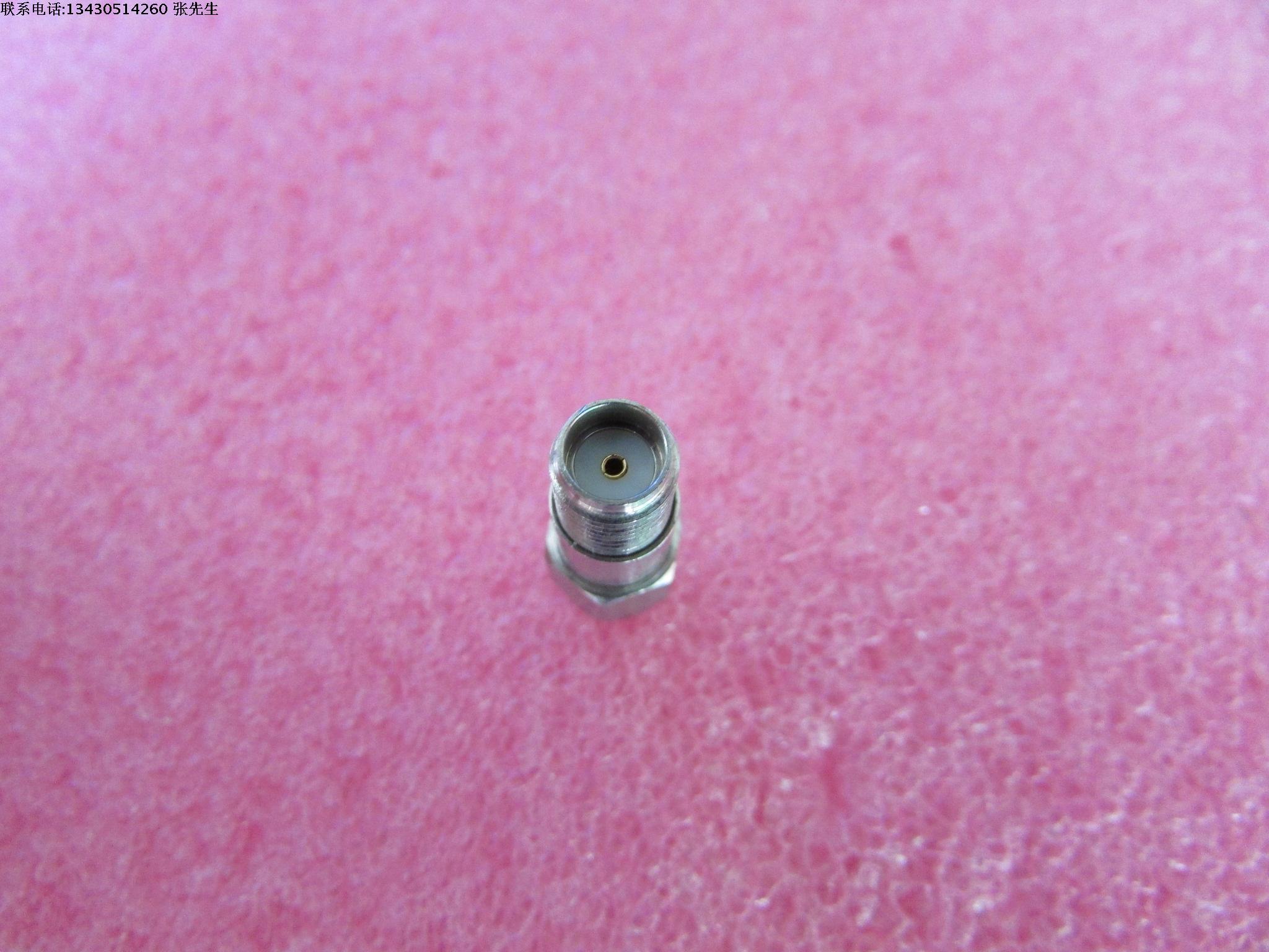 美国进口 DC-18GHz 6dB 2W SMA RF 射频微波同轴固定衰减器 质量包好，包能用 可提供详细测试图 成色好 名 称：同轴固定衰减器 衰 减 量: 6dB 频 率： DC-18GHz 可提供详细测试 接 头：SMA公-SMA母   功 率：2W /瓦