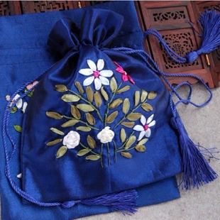 丝绸首饰袋 民族风手工绣花流苏抽包布艺首饰袋喜糖袋宝蓝色