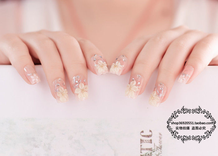美甲假指甲美甲成品 贴片小花新娘指甲贴片假指甲背胶24片包邮