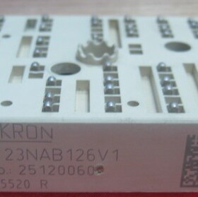 SKIIP23NAB126V10 SKIIP24NAB126V10德国西门康可控硅模块全新