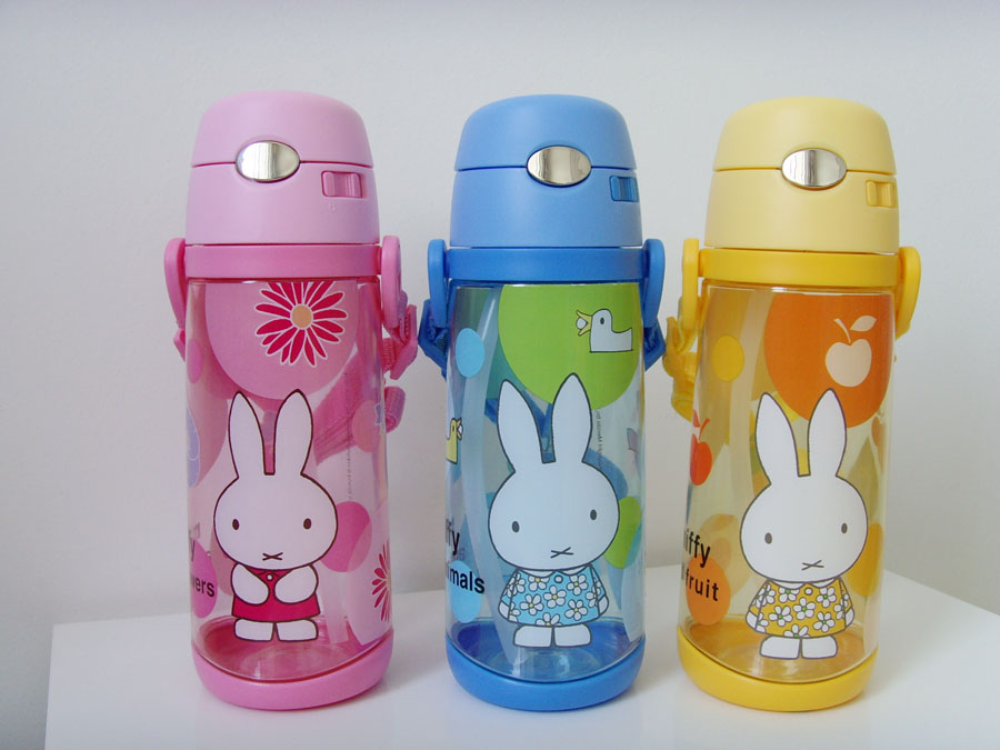 米菲儿童吸管杯夏季防漏学生水壶宝宝水杯带安全锁扣550ml 4239