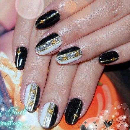 成品手工光疗美甲甲片黑白色金线定做贴片长短款假指甲片彩妆包邮