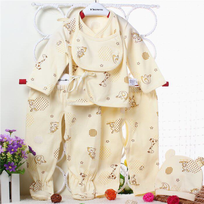 Coffret cadeau pour nouveau-né - vêtements 1243K - Ref 1964461 Image 1