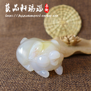 正品纯天然玛瑙 原色手工雕刻富贵猪 玛瑙手把件/把玩/茶宠 包邮