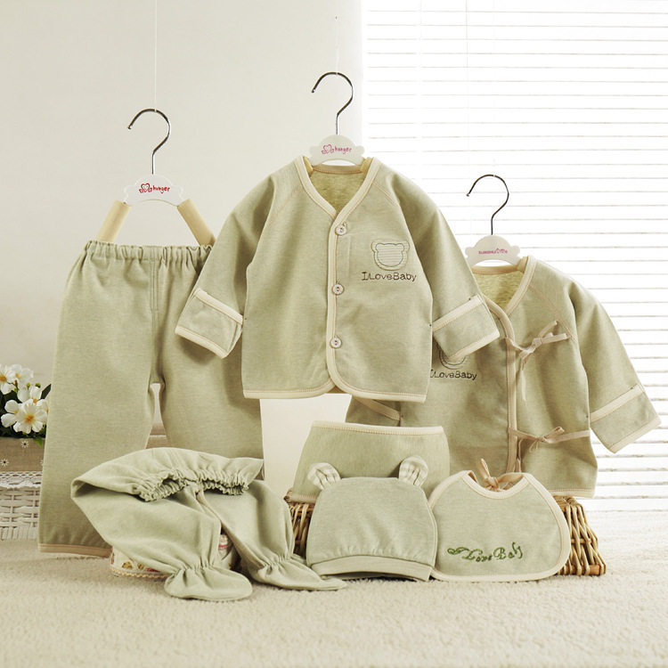 Coffret cadeau pour bébé - vêtements - Ref 1975096 Image 1