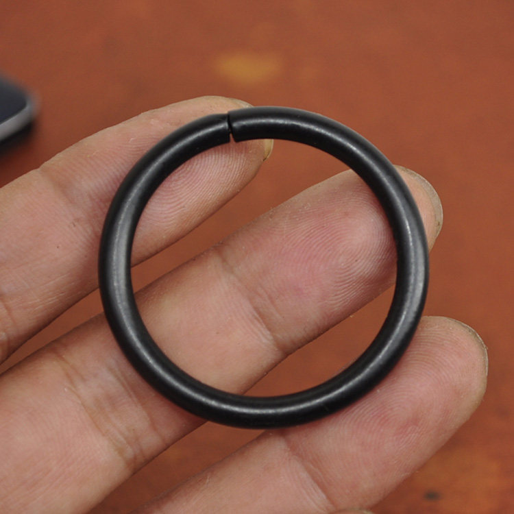 黑色38mm金属环扣 五金铁质圆扣 箱包服饰配件圆环扣 实心铁扣