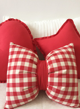 In Green创意蝴蝶结红色格子棉麻可爱抱枕沙发床靠垫靠枕
