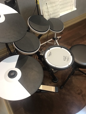 Roland罗兰电子鼓怎么样是哪里生产的，值吗