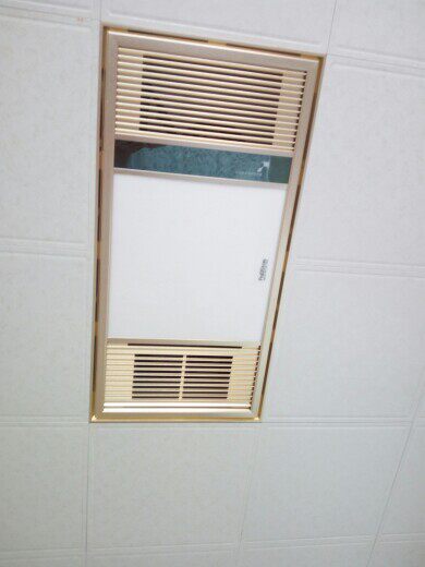 巴洛斯顿浴霸怎么样,巴洛斯顿浴霸好不好呢