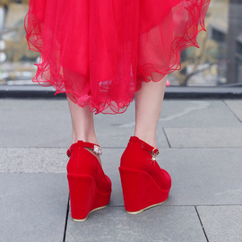 中式婚鞋女大码红色高跟鞋，结婚鞋子新娘，鞋平跟防水台敬酒红鞋