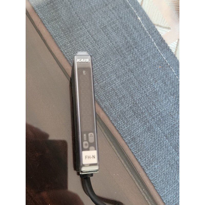 议价韩国品牌KAIS FH-N 光纤放大器传感器实物如图