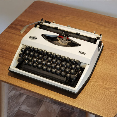 速发老式打字机飞鱼牌1980机械正常使用怀旧收藏文艺复古礼品中古